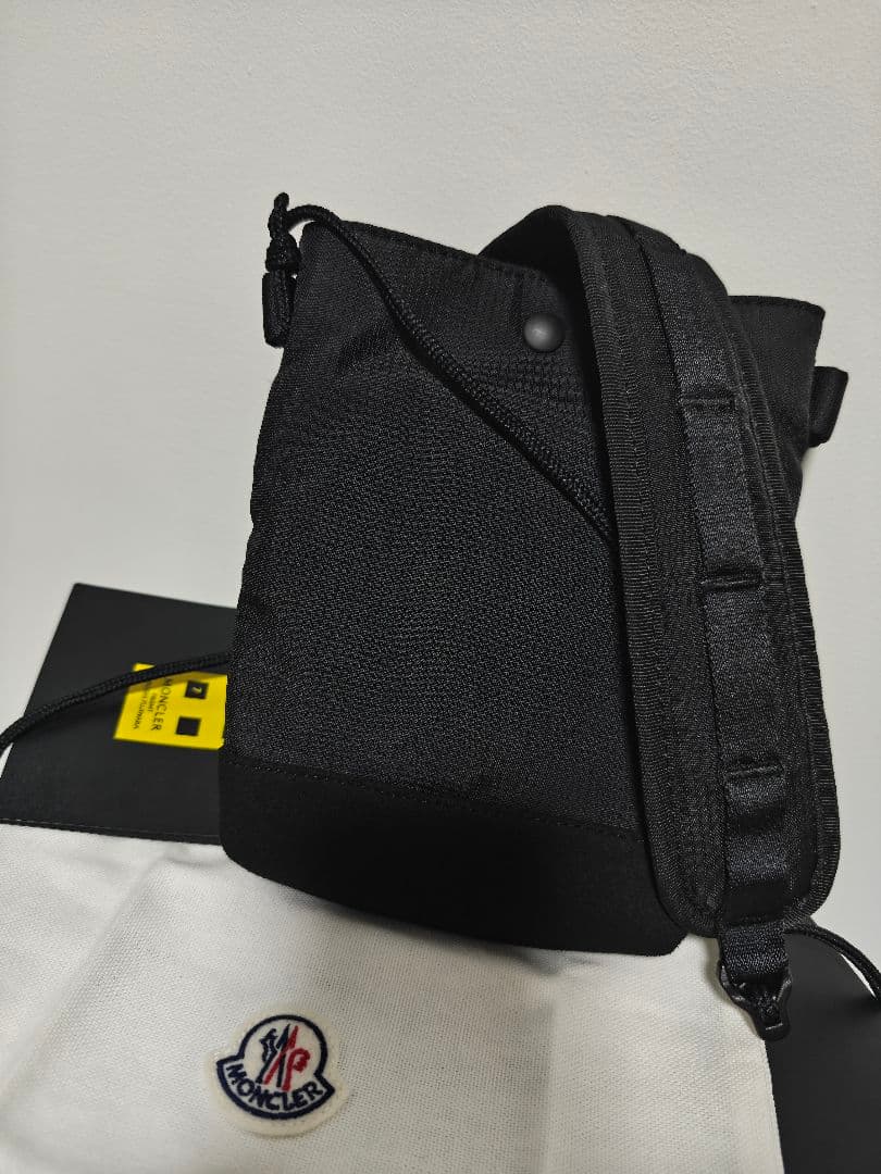 モンクレールフラグメント ショルダーバッグ ブラック