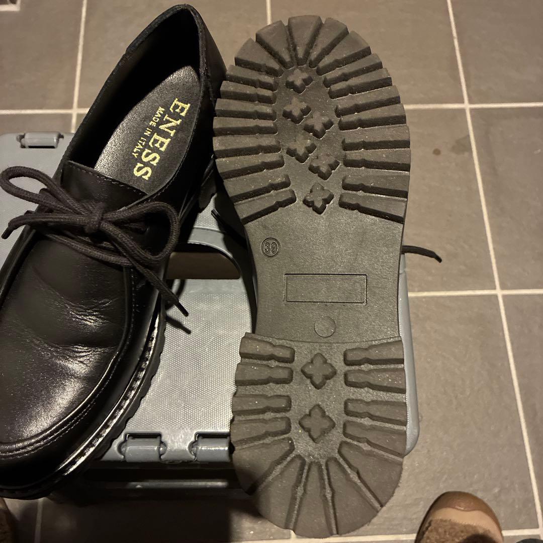 ENESS ブラック チロリアンシューズ
