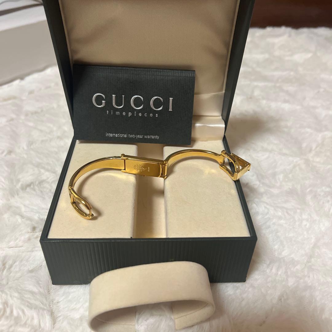 GUCCI ゴールド バングル