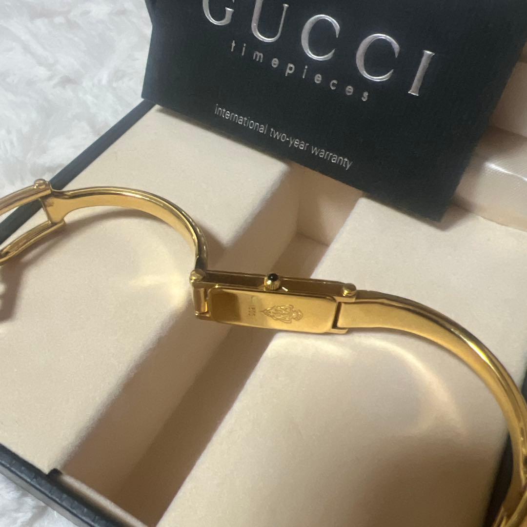 GUCCI ゴールド バングル