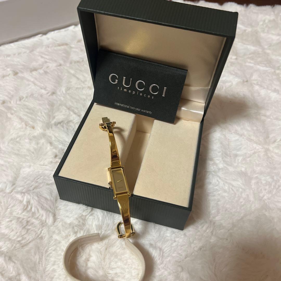 GUCCI ゴールド バングル