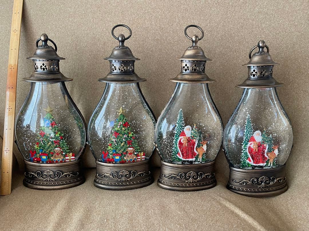 【迫力満点！】クリスマス　ランタン型　スノードーム　ウォーターグローブ　ライト
