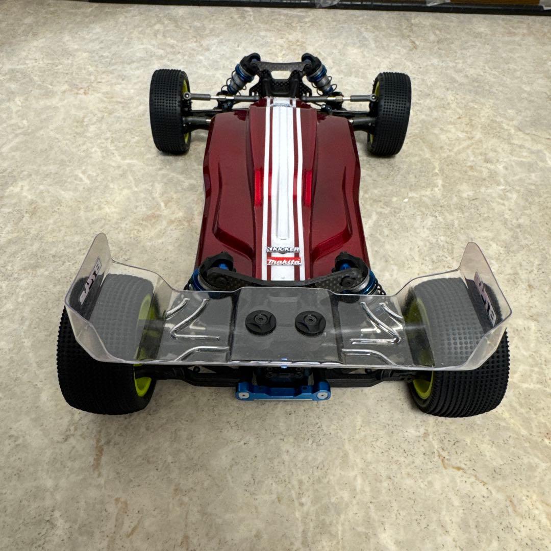 アソシエイテッド RC10 B74.2 CE (組立メカ搭載済み)