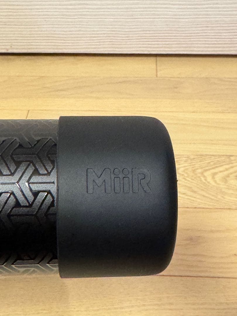 CARRYOLOGY キャリオロジー × MiiR ミアー コラボ ボトル