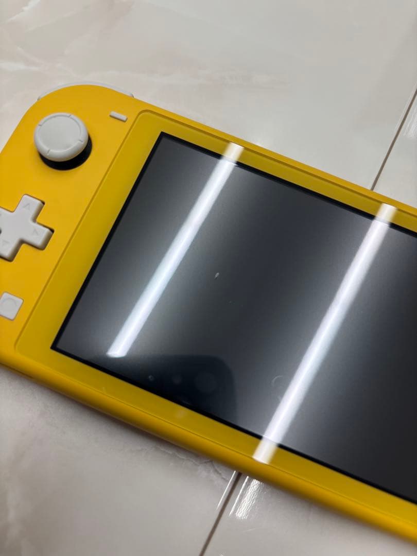 Nintendo Switch Lite イエロー 本体 ソフト1本付き