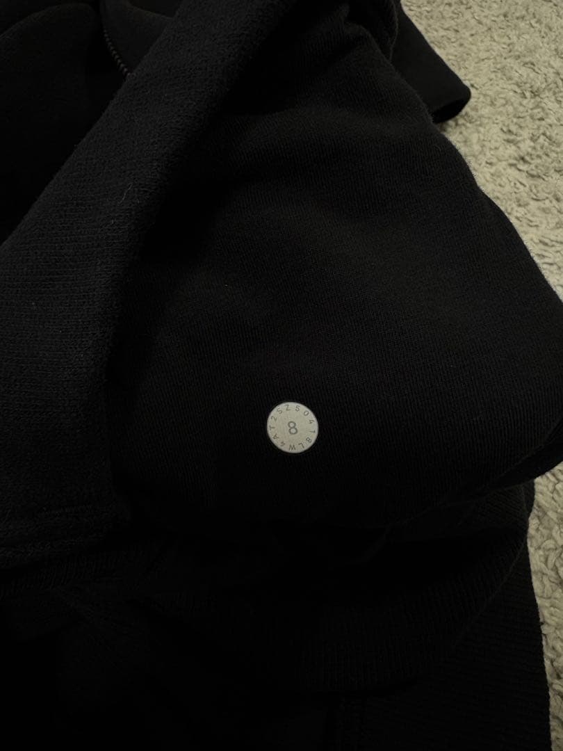 LULULEMON フルジップ　フーディ パーカー　ロゴ　袖