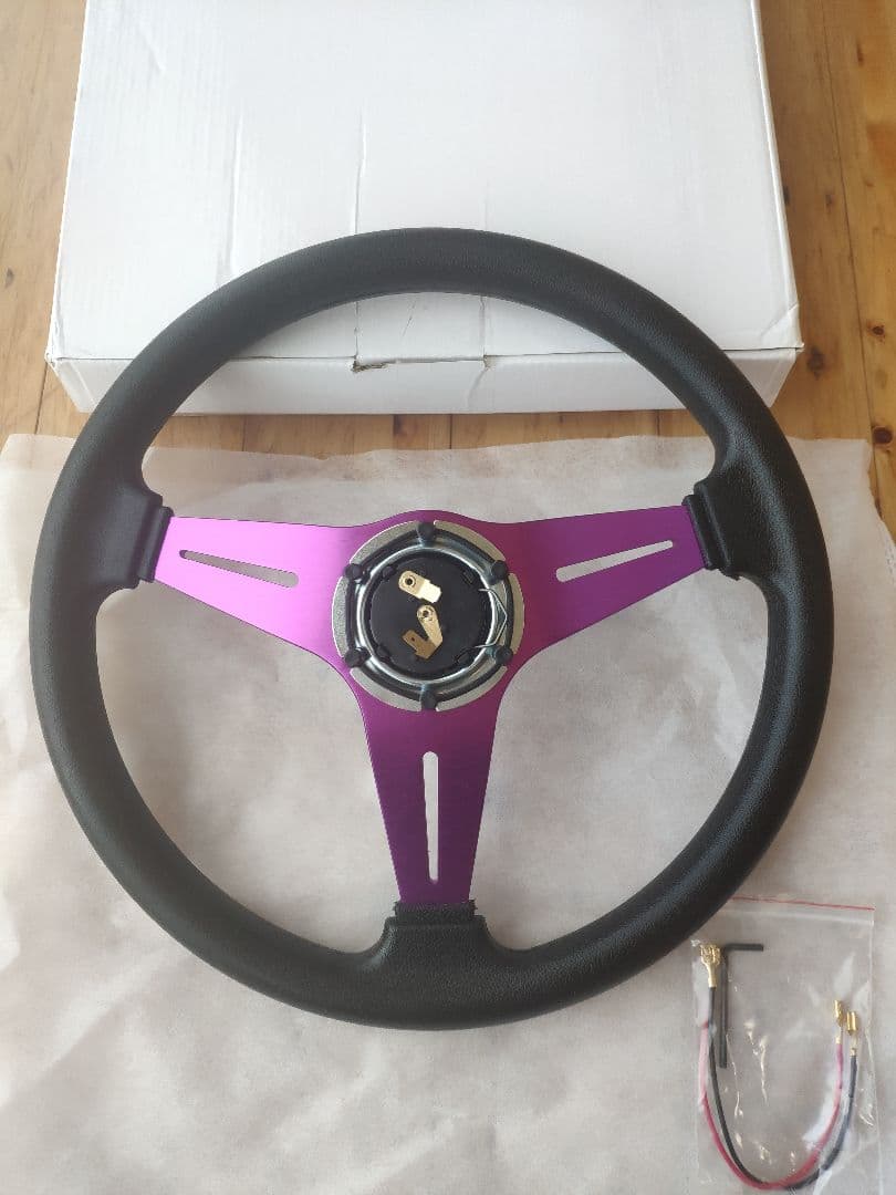 新品・未使用・現品限り アルミ3スポーク PUレザー パープル