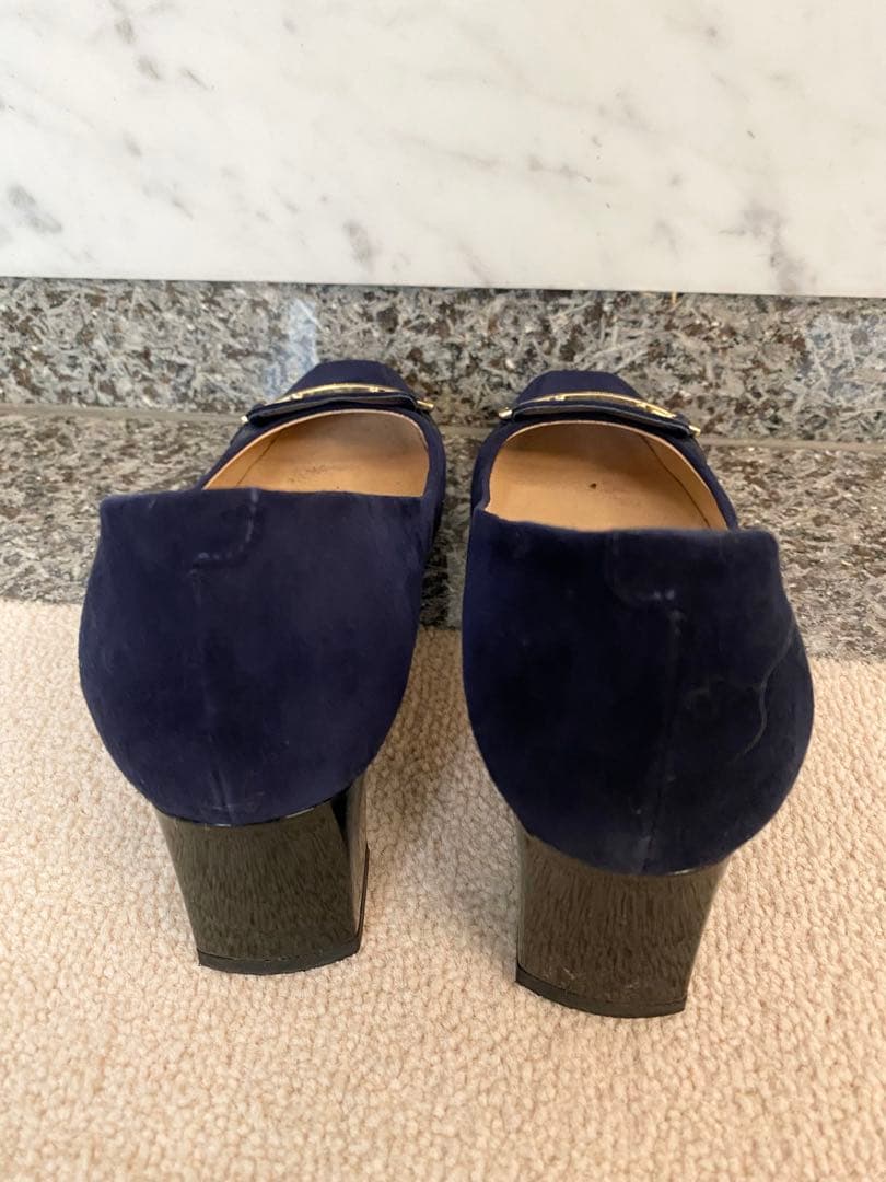 TOD'S ネイビースエード ローファー　36 金具つき