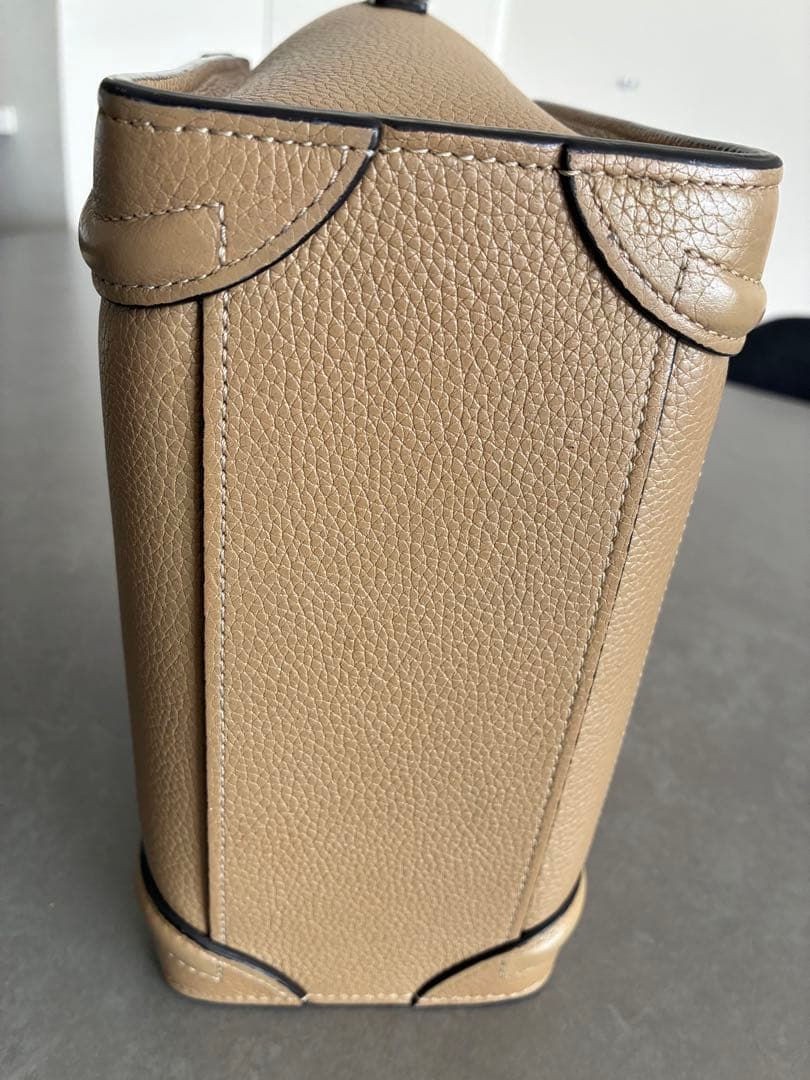 『本日のみ』美品Céline ラゲージナノショッパー　ベージュ ミニハンドバッグ