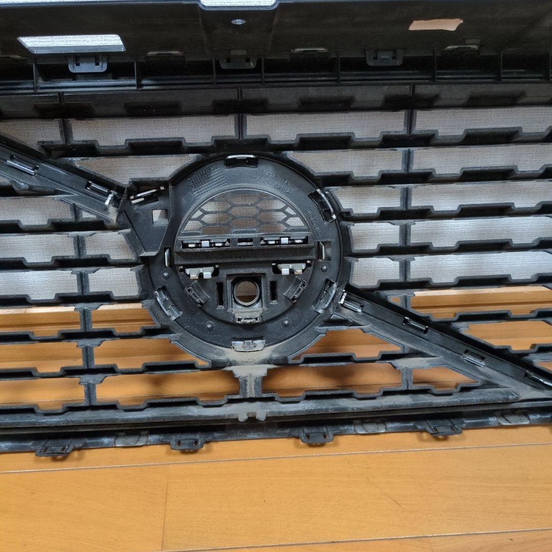 VOLVO XC60 フロントグリル