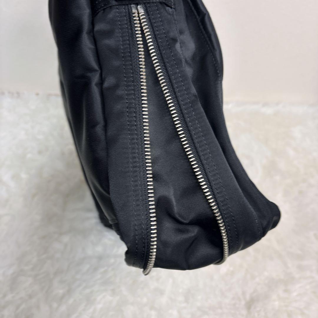 HAKO✨【美品 現行品 】PORTER LIFT ポーター リフト 黒