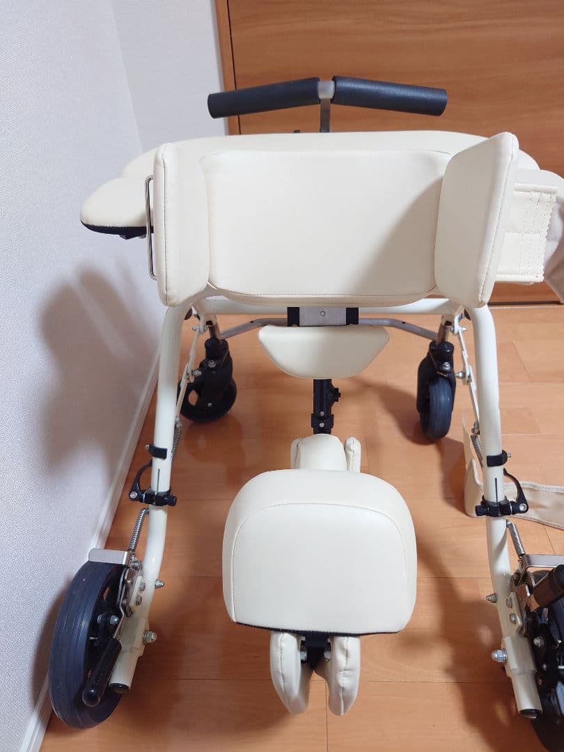 姿勢保持機能付　歩行器　プロスター　Sサイズ