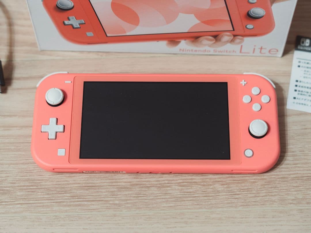 任天堂 Nintendo Switch Lite 本体＋保護フィルム＋ケース