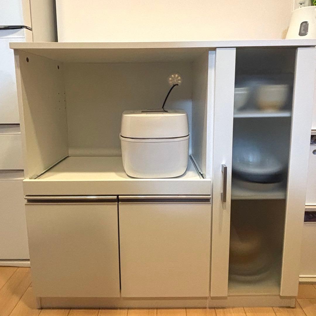 【7月末まで値下げ】送料込　組立済み　ニトリ食器棚レンジ台