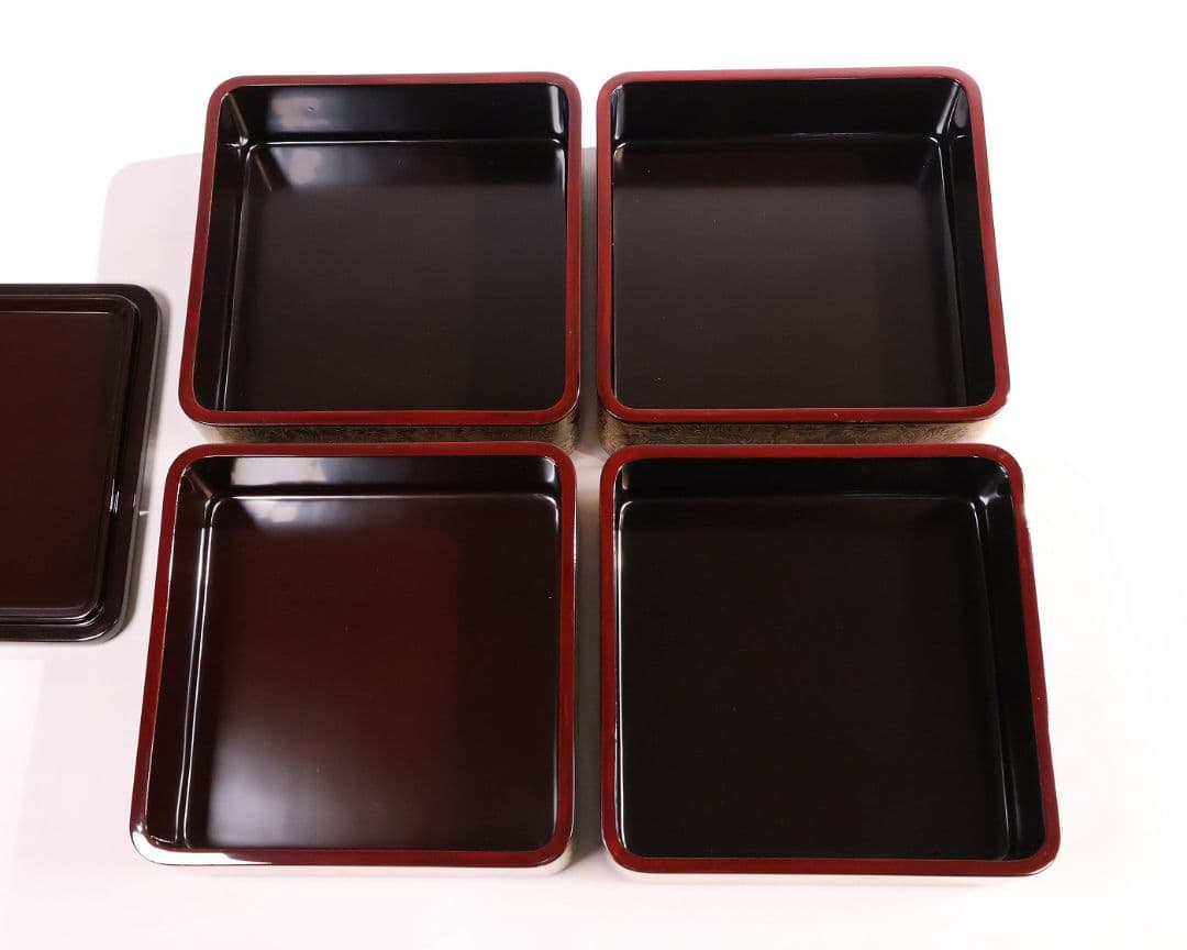 【MB54】輪島塗 沖与謹製 沈金 菊尽くし 四段重箱 共箱 共布 木製漆器