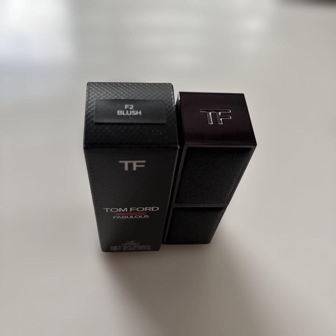 「箱付新品」限定色　トムフォードビューティー　ファビュラス　リップ　口紅　F2