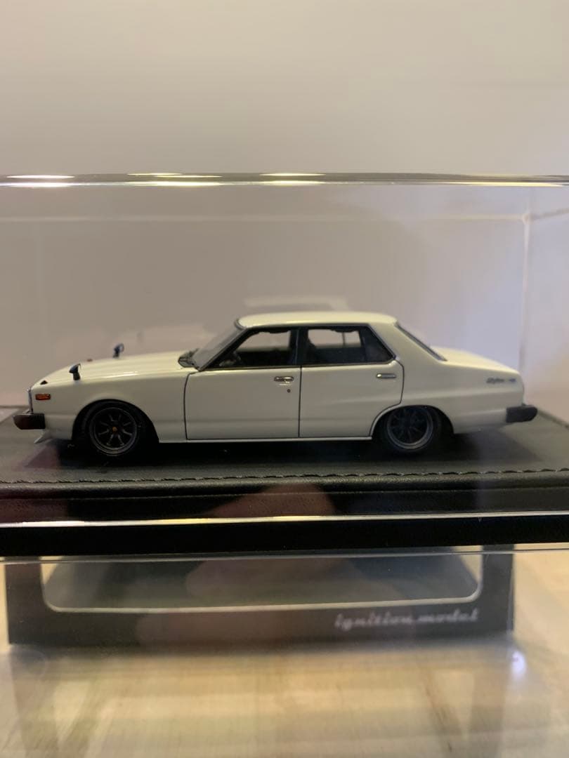 イグニッションモデル　1/43 スカイライン　GT-EL C210 ホワイト