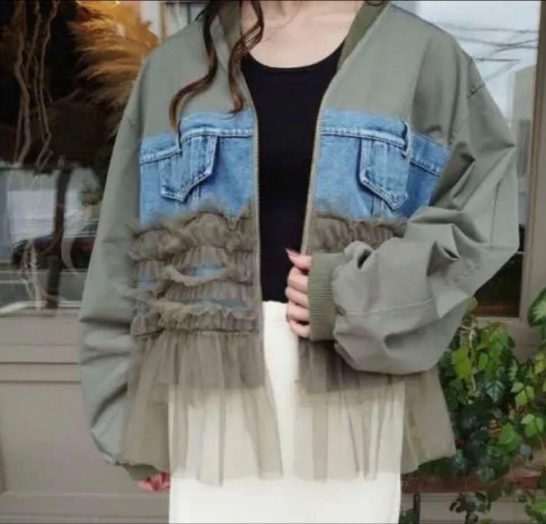 フリル付きオリーブグリーンジャンパー Mサイズ