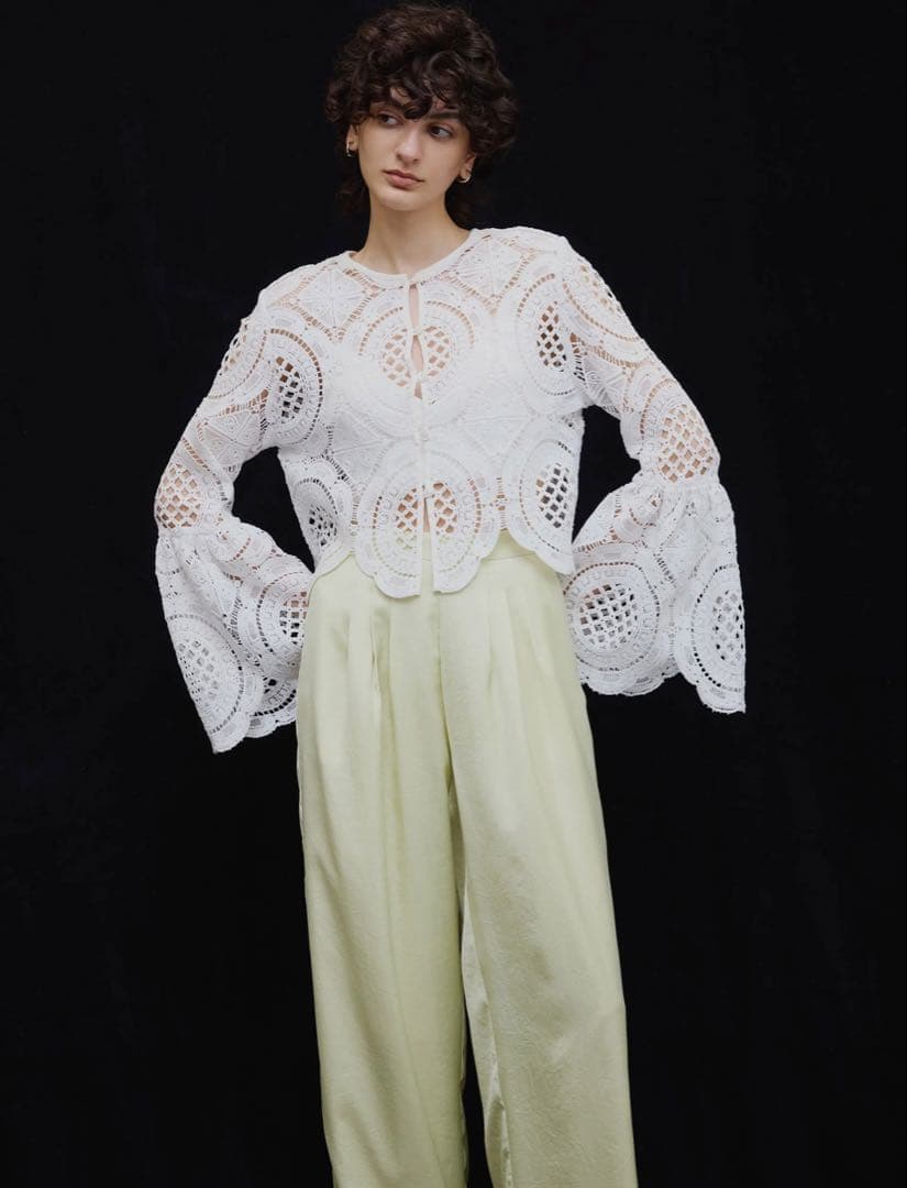 MEDI INDIAN 2WAY BIG LACE TOPSホワイト