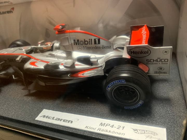 F1　キミ ライコネン　マクラーレン　MP4-21 1/18 フィギュア