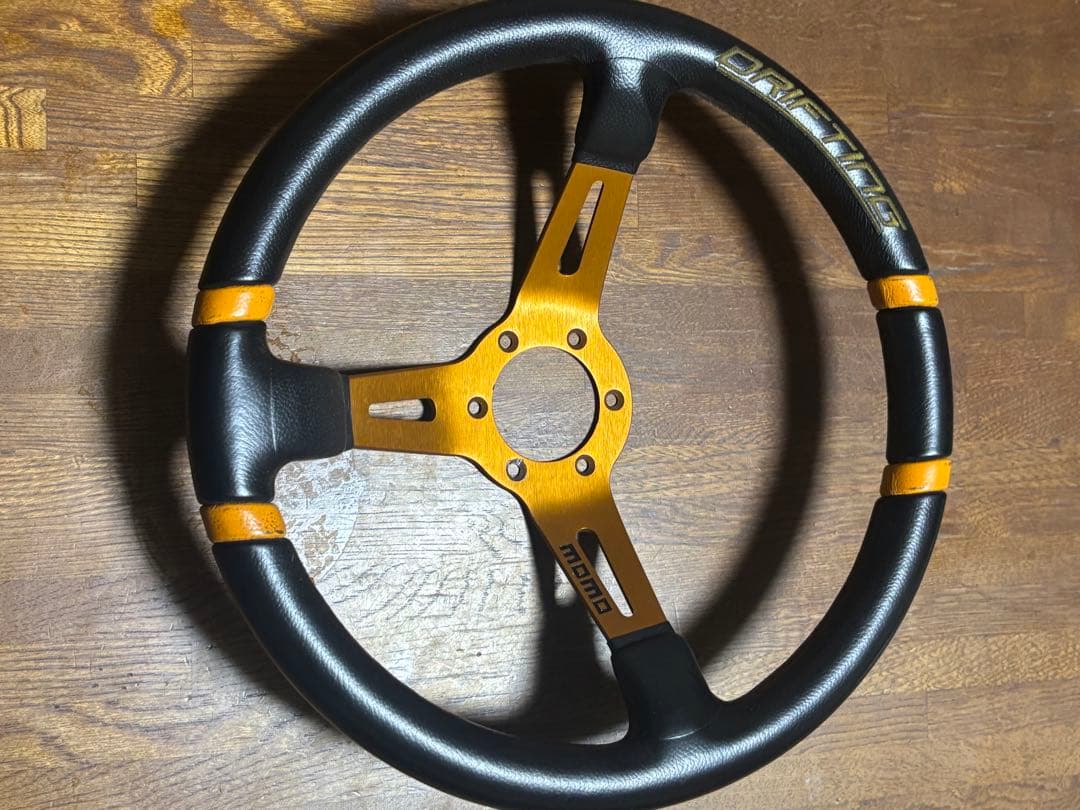 MOMO ステアリング　ドリフティング35π tyaoru