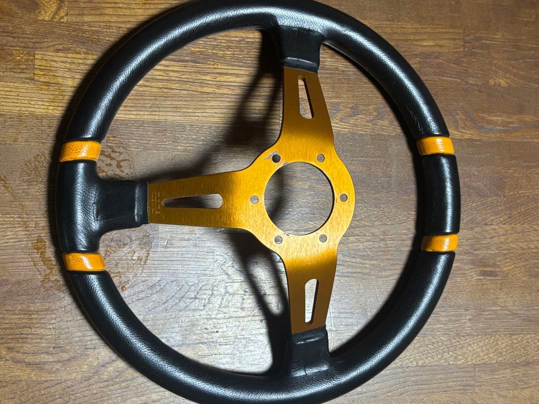 MOMO ステアリング　ドリフティング35π tyaoru