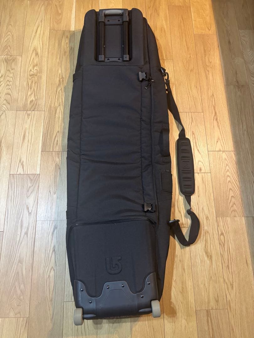 Burton ウィール付きスノーボードバッグ ブラック