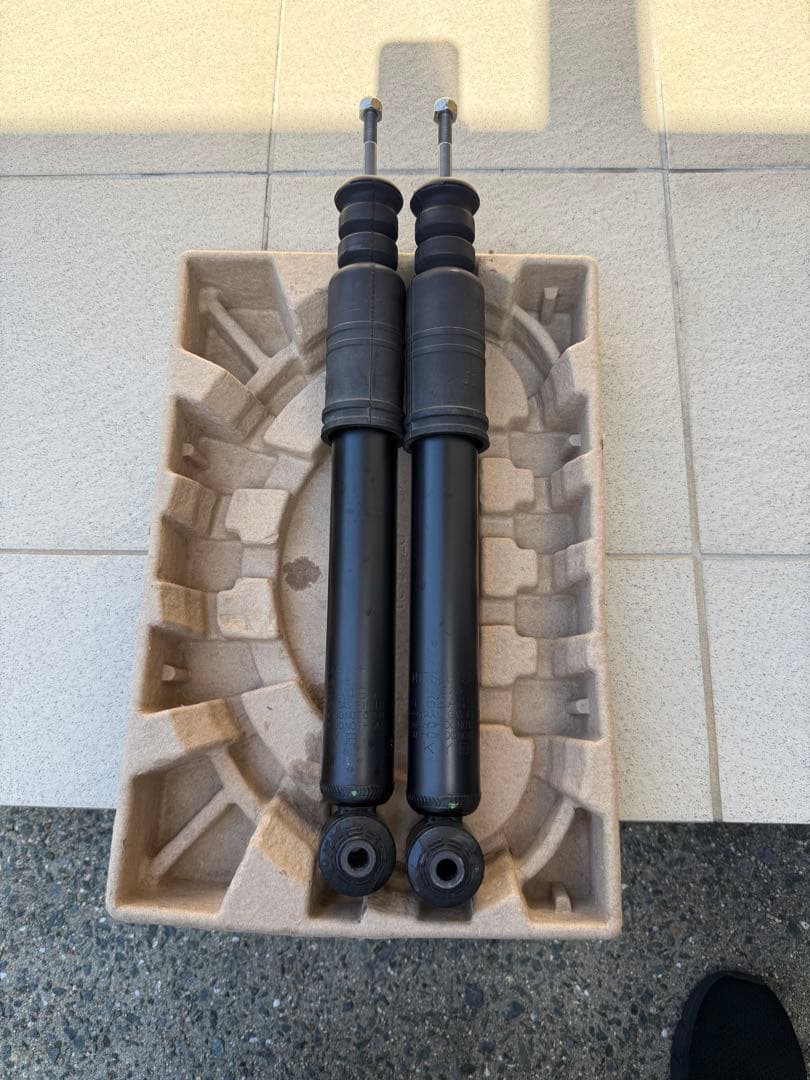 デリカD5 純正サスペンション一式