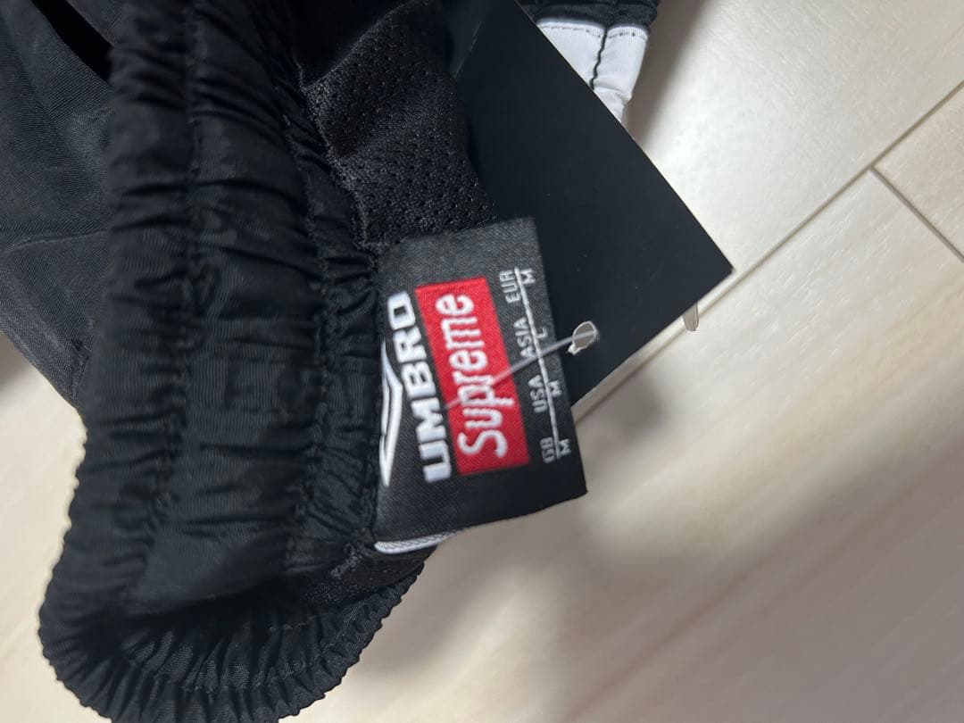 ジャケット・アウター supreme umbro track pant black