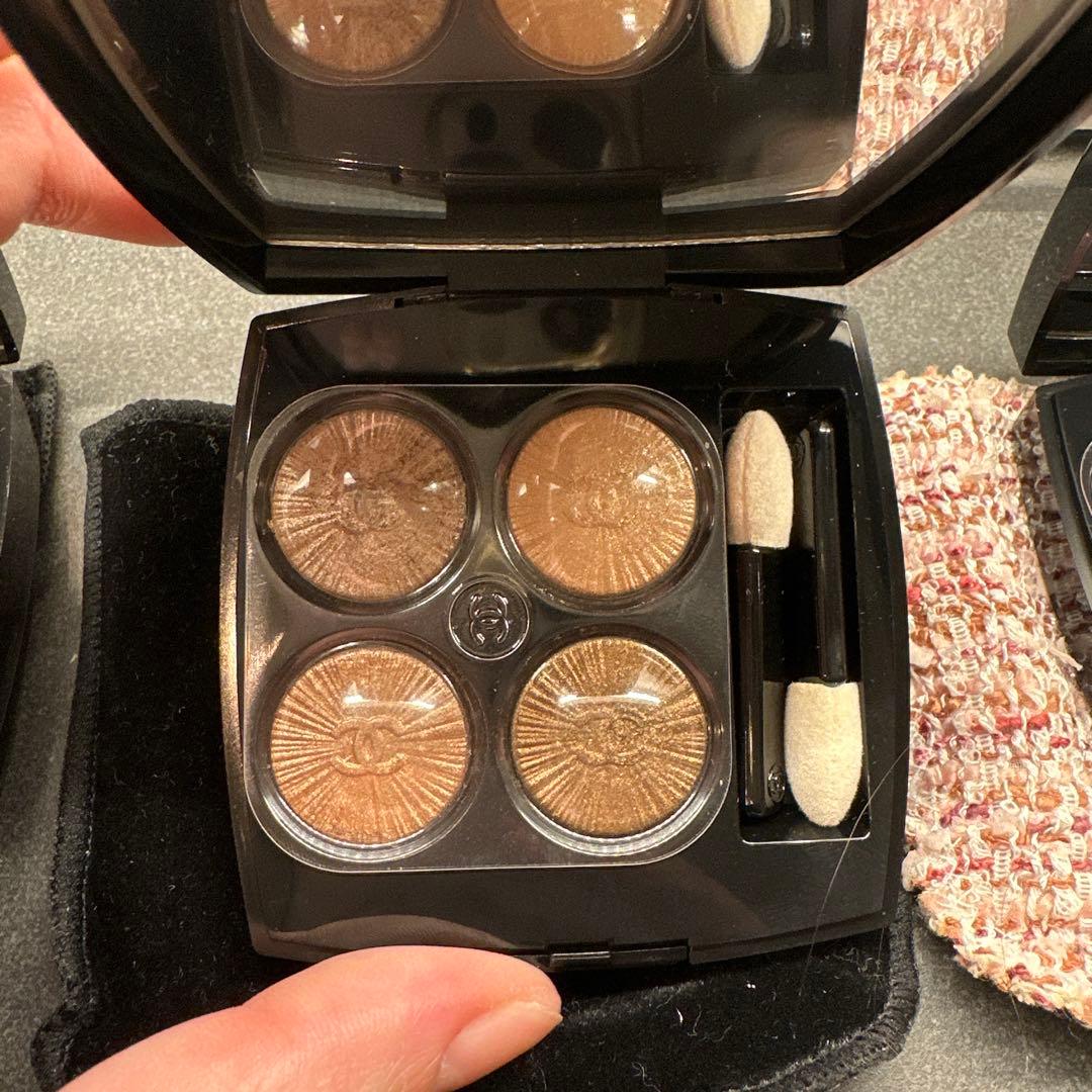 CHANEL / アイシャドウパレット バラ売り可‼️