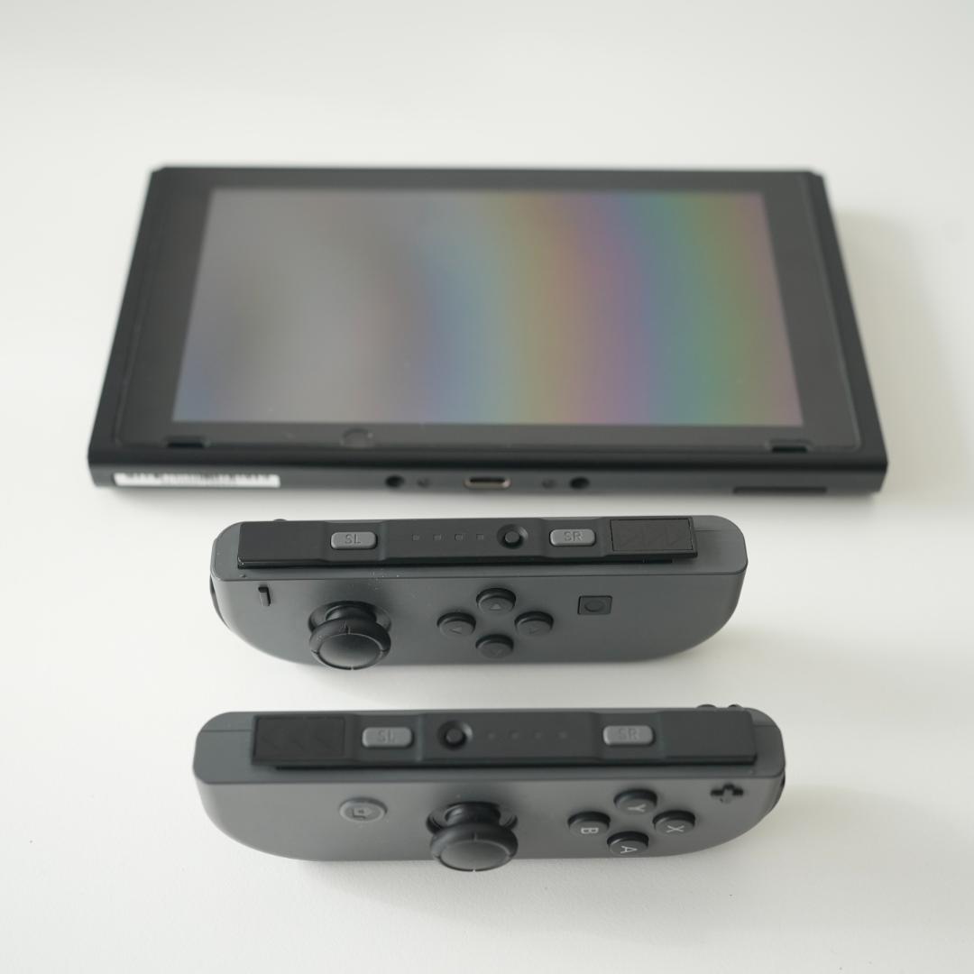 Nintendo Switch 本体 ブラック　ポーチ付