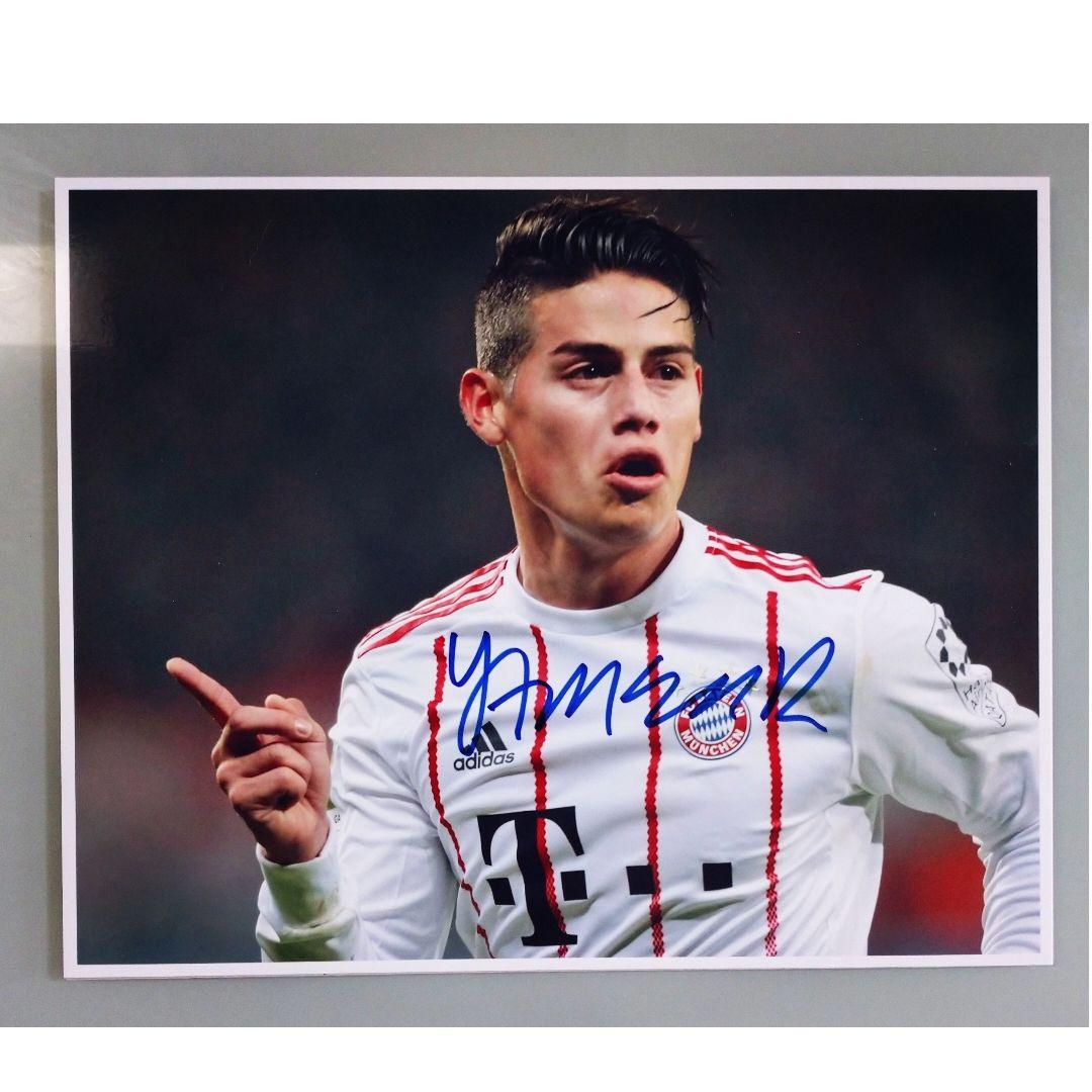 セール中…ロドリゲス直筆サイン入り写真…顔アップ…サッカー コロンビア代表…⑩