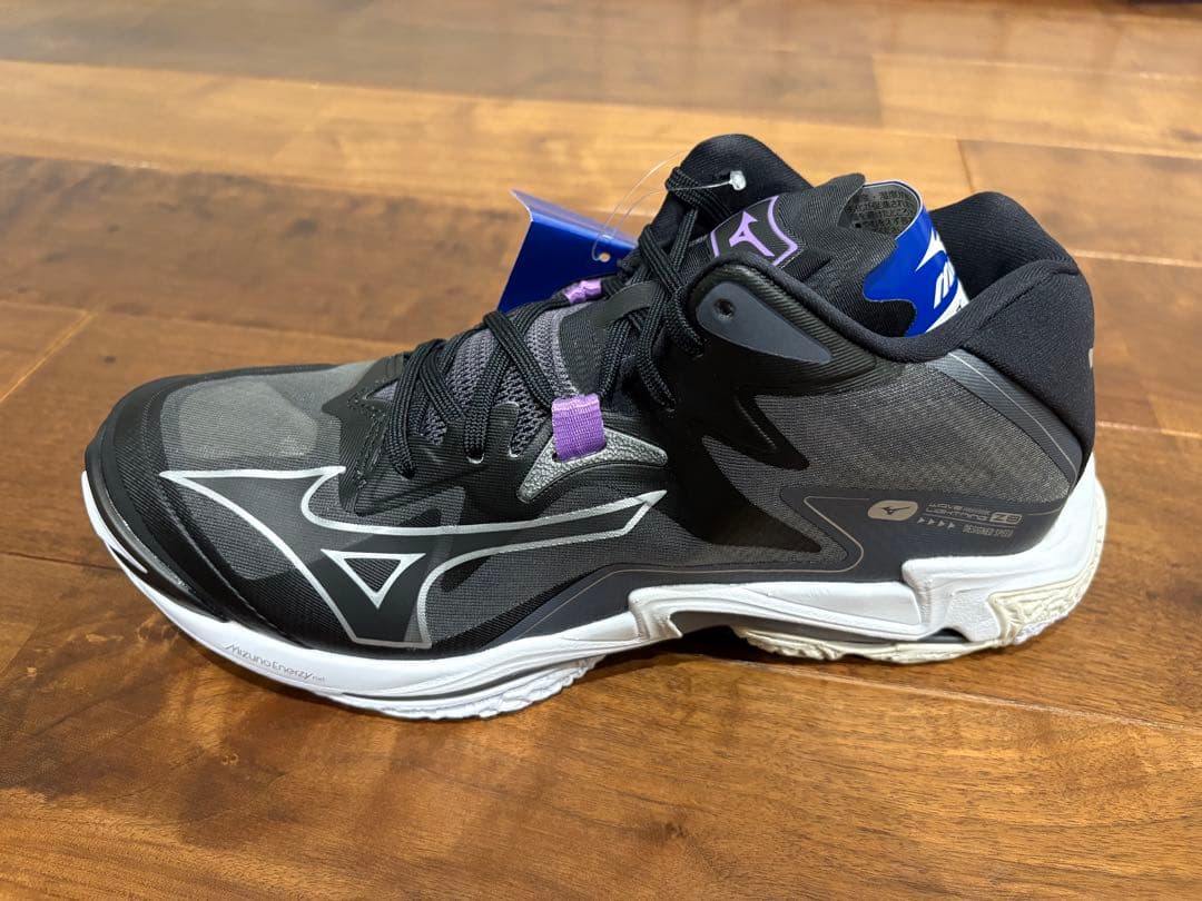 新品 ミズノV1GA2405 ウエーブライトニング Z8 MID 27.5㎝