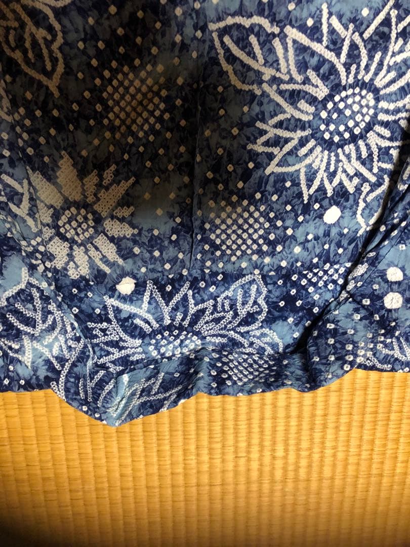 E-1 美品　有松絞り　浴衣　紺地のぼかしにひまわり模様　手縫い