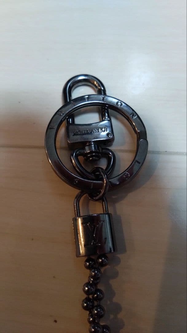 【たぴおか】VUITTON キーホルダー バックチャーム M63618