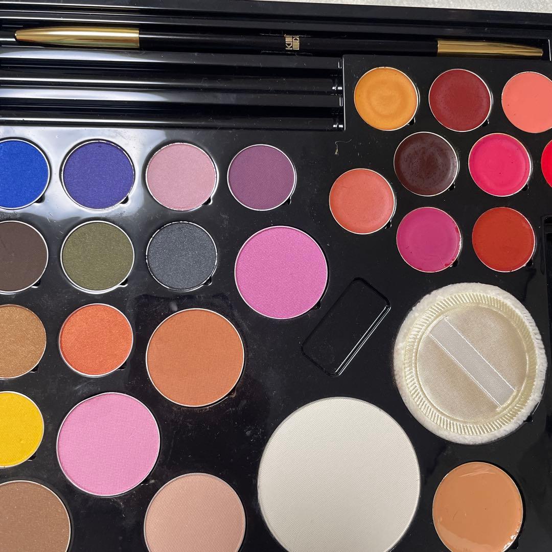 ロベルタ ディ カメリーノ メイクパレット アイシャドウ リップカラー