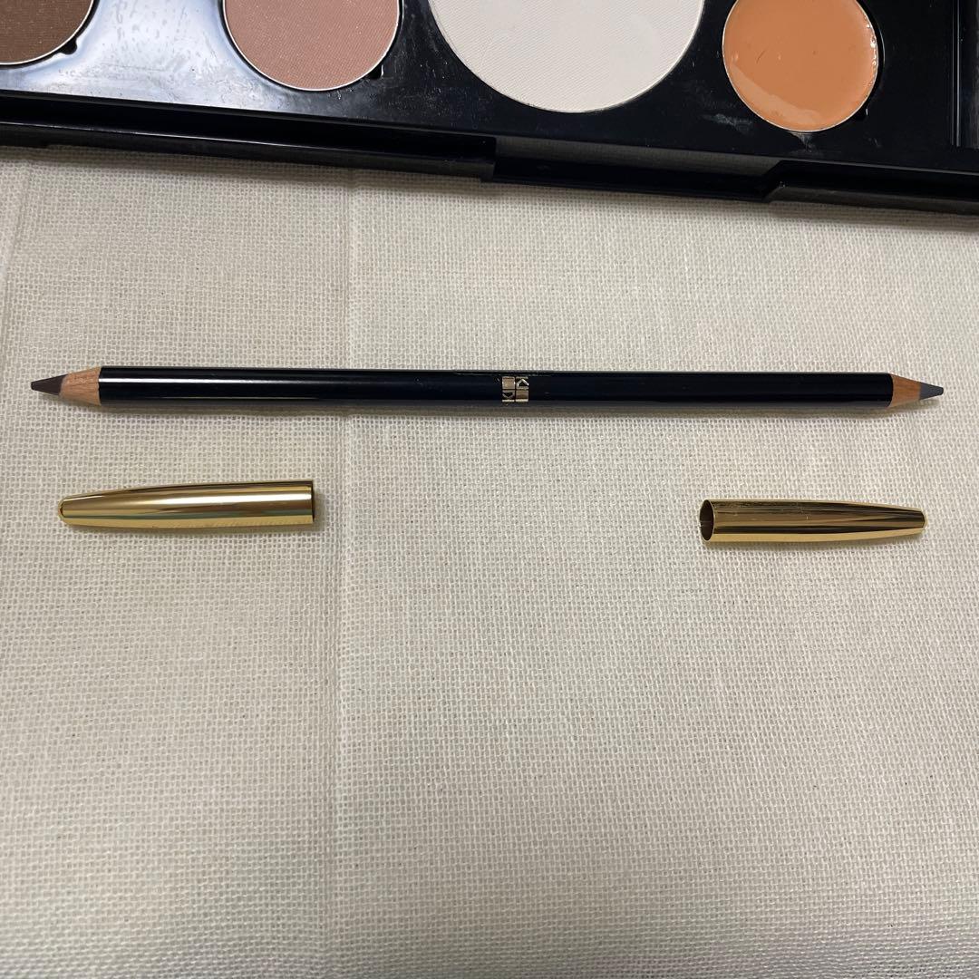 ロベルタ ディ カメリーノ メイクパレット アイシャドウ リップカラー