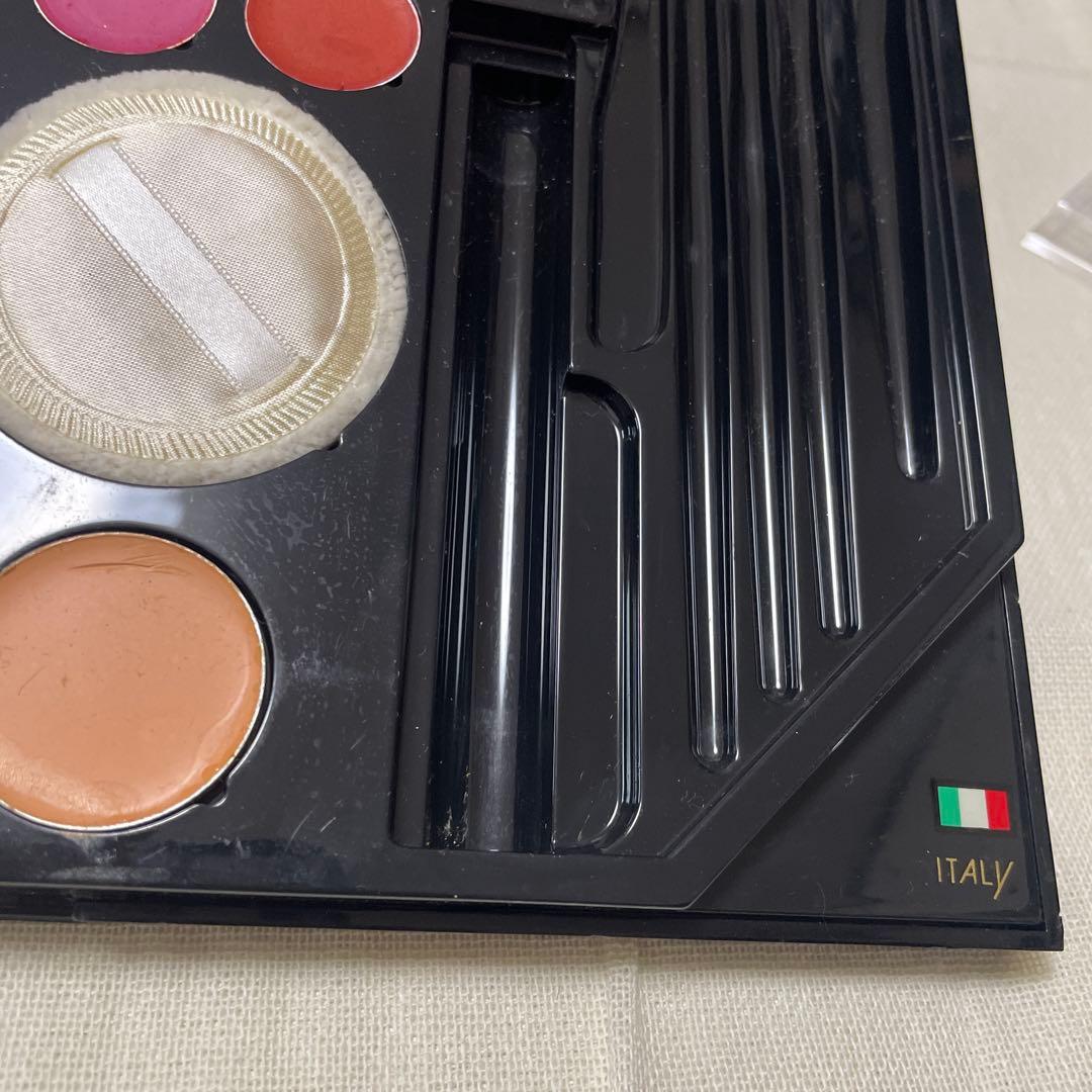 ロベルタ ディ カメリーノ メイクパレット アイシャドウ リップカラー