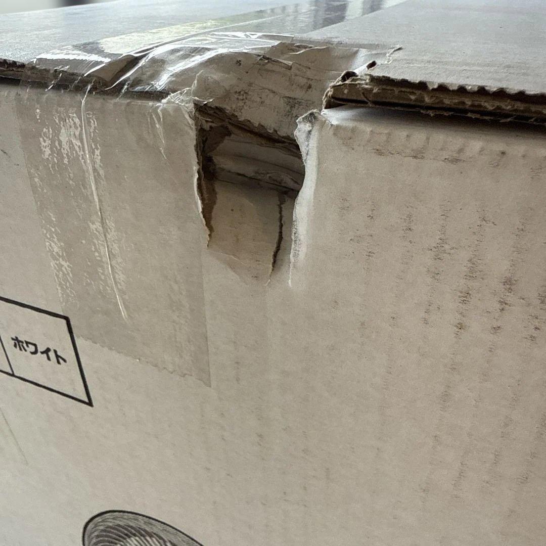 STF-DCD18T-W 箱に破れあり