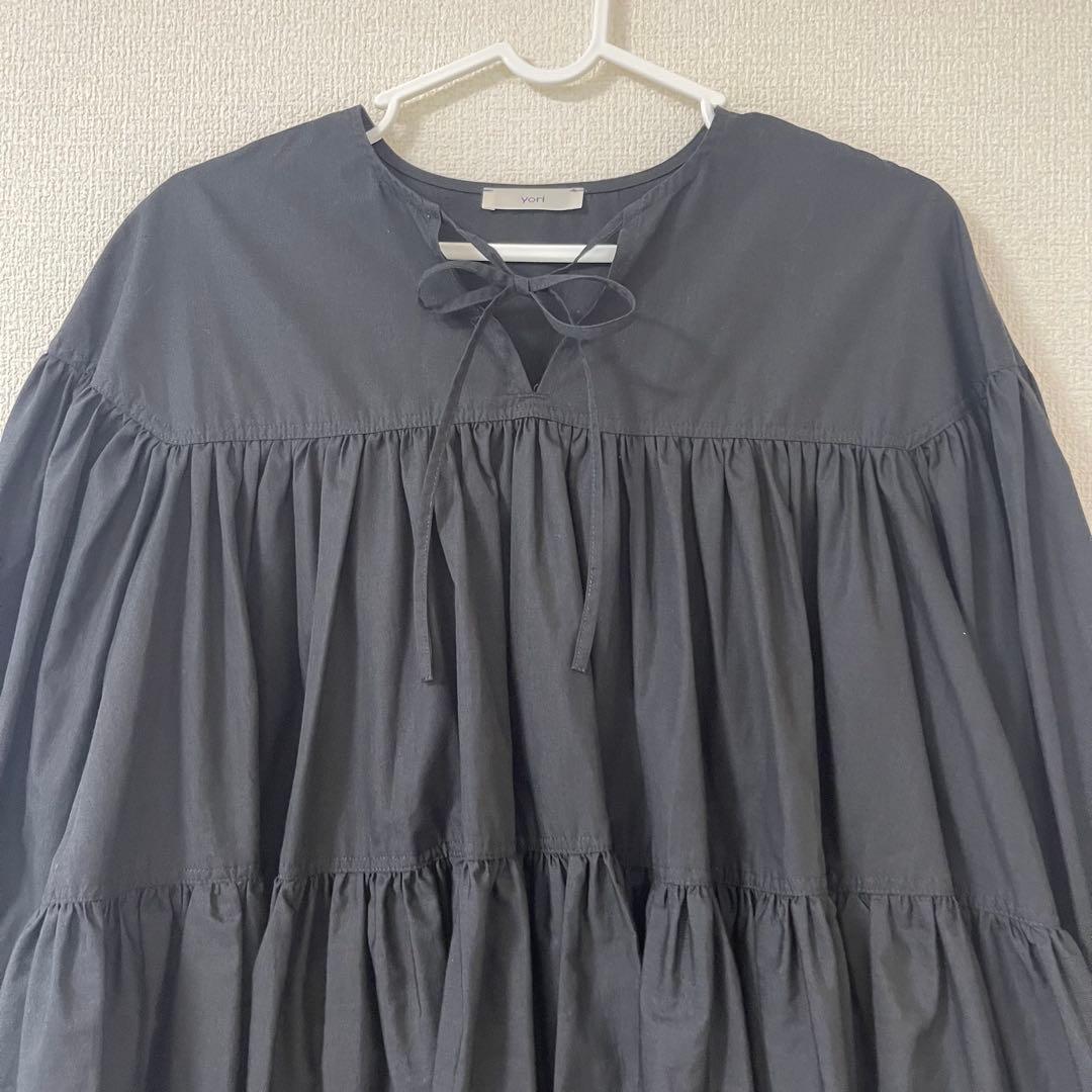 ヨリ　yori ボリュームギャザーブラウス　ブラック　黒 2021年製