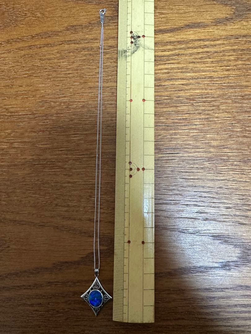 青いオパール k18WGシルバーネックレス ダイヤモンド型