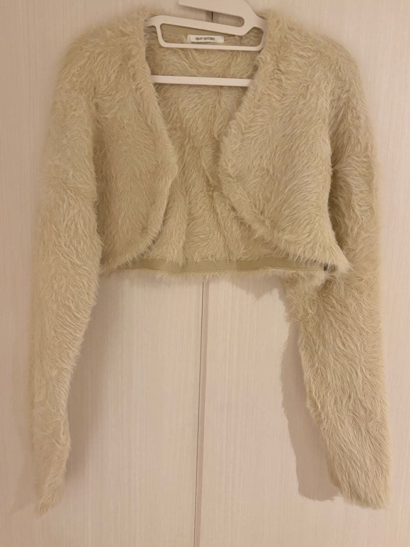 フェザーペプラムニットカーディガンセット