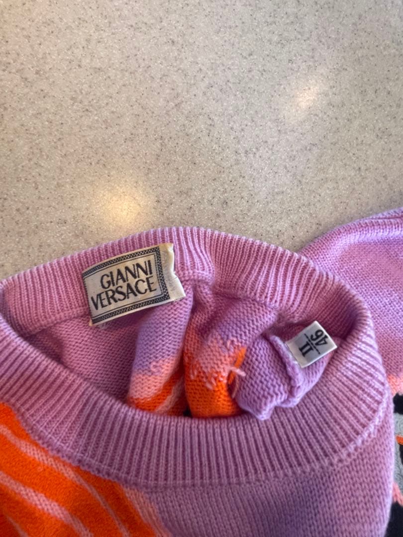 GIANNI VERSACE グラフィックセーター ピンク