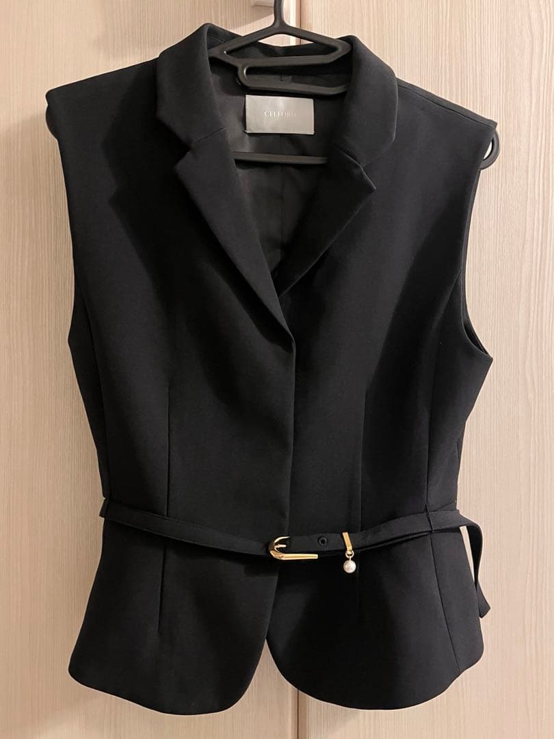 CELFORD セルフォード　ペプラムショートジレ　BLK36