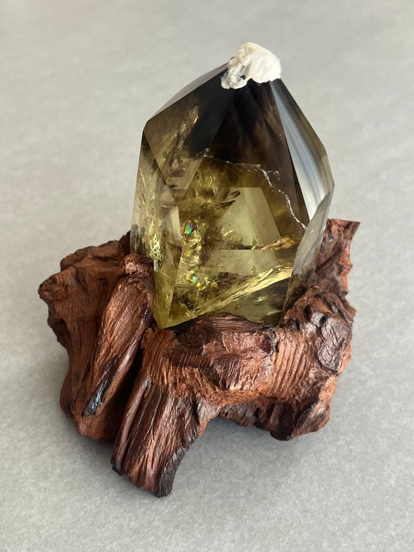 【専用台座付き】ブルーラダー入りゼウススモーキーシトリンフリーフォーム