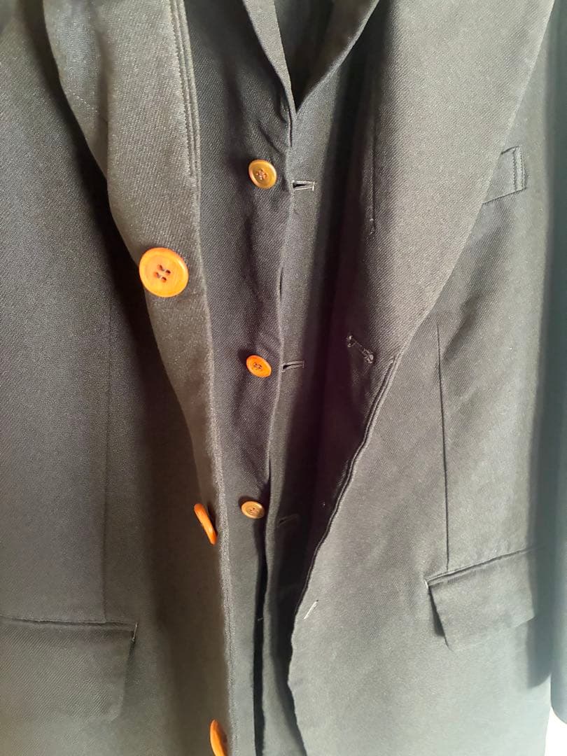 専用！！ノーカラー黒ジャケット オレンジボタン付き
