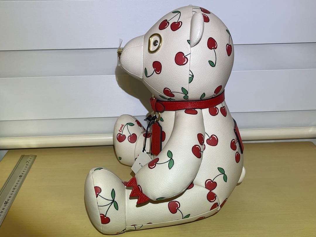 Coach チェリー柄 ぬいぐるみ