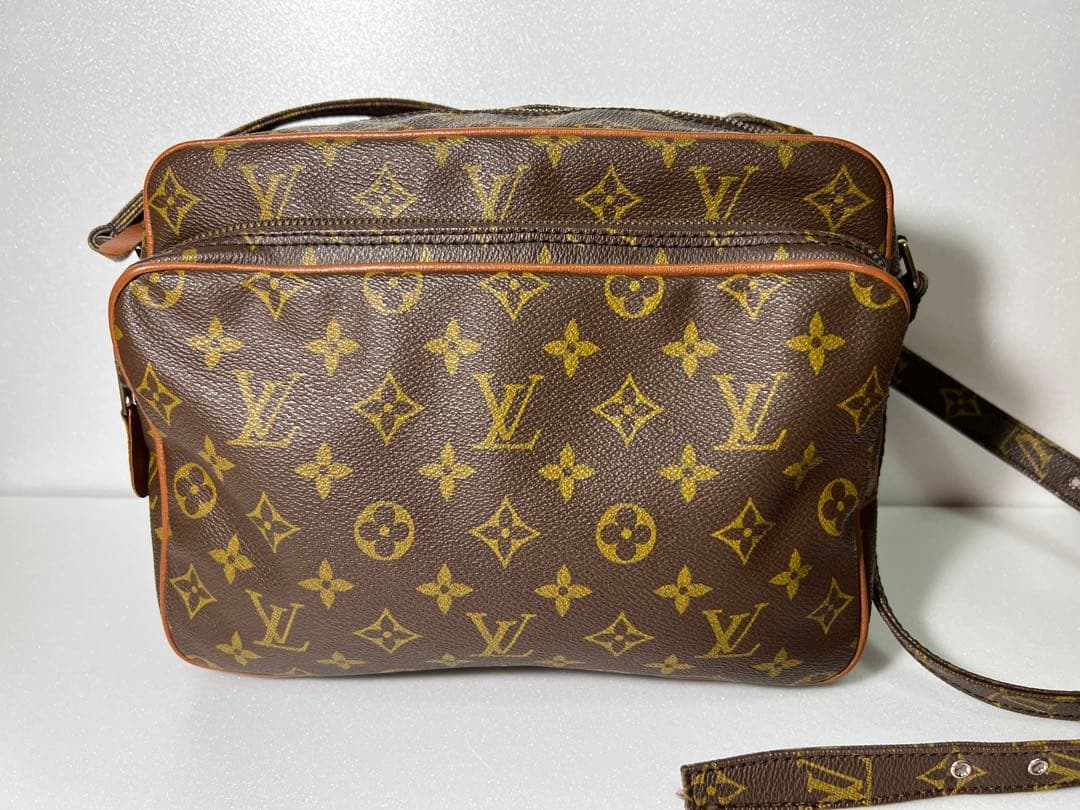 ルイヴィトン　LOUISVUITTON バッグ　ショルダーバッグ