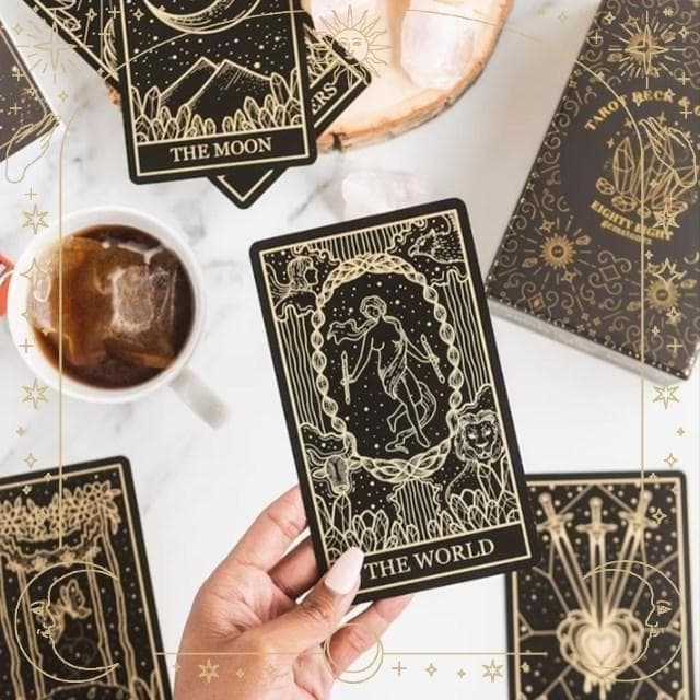 【正規品タロットカード】金縁✨シックで豪華✨神秘的な水晶のゴールド＆黒のデッキ