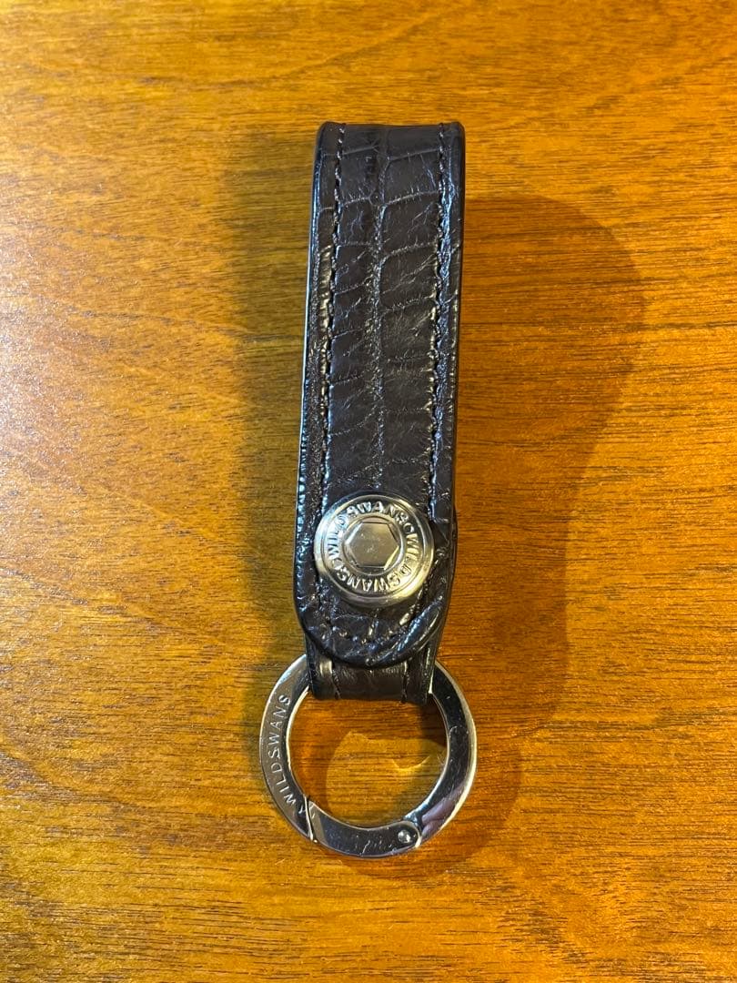 WILDSWANS Leaf クロコ チョコ カラビナキーリング付き